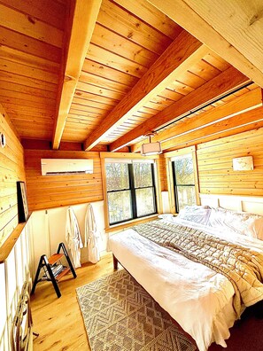 3 bedrooms, desk, free WiFi - Treehouse 2 - Treehouses at Starved Rock (Ottawa)