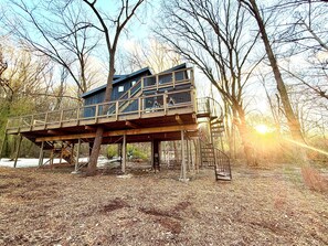 Children’s area - Treehouse 4 - Treehouses at Starved Rock (Ottawa)