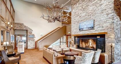 2 Queen Hotel Rm w/ Balcony | Spa, Pool & Shuttle