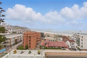 Beach/ocean view - Modern Ocean View Flat | Short Walk to the Beach (Viña del Mar)