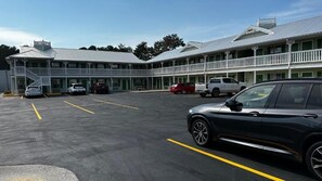 Exterior - Key West Inn (Chatsworth)