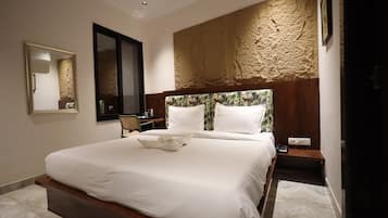 غرفة ديلوكس | مكتب ومساحة عمل للكمبيوتر المحمول ومكواة/لوح كي وواي فاي مجانًا