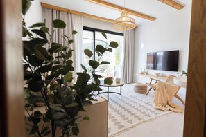 Luxury Apartment, Sea View (A1) | Khu phòng khách