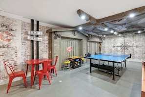 Spielezimmer