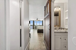 1 bedroom, iron/ironing board, WiFi, bed sheets - Top Of The Gulf 704 - Beautiful Studio (Panama City Beach)