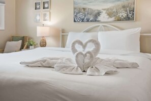 1 bedroom, iron/ironing board, WiFi, bed sheets - The Summit 419 - Beachfront - Newly Remodeled Condo with Awesome Views (Panama City Beach)