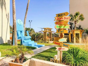 Children’s area - Top of The Gulf 213 - Beautifully Decorated Studio w/Free Beach Chair Service (Panama City Beach)