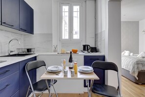 Dining - TBS 339 – Cosy Apartment in Vincennes (Vincennes)
