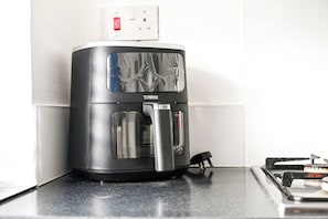 Kaffee und/oder Kaffeemaschine