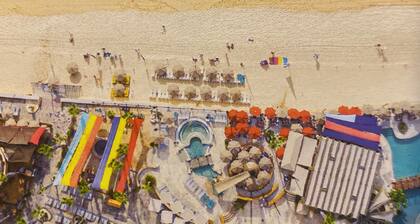 Villa La Valencia Beach and Resort