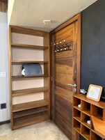 Basic Chalet | Interior