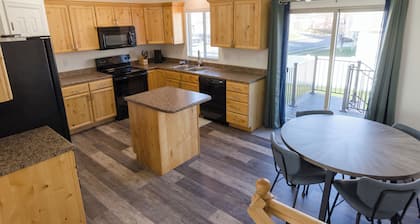 Charming 3-bedroom house in beautiful Providence with AC