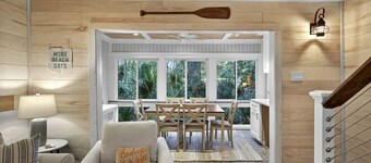 Pet Friendly, Tiki Bar, 3 pools, pickleball!