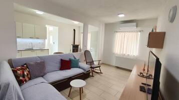 House (Two Bedroom Holiday Home With Terrace) | Property amenity