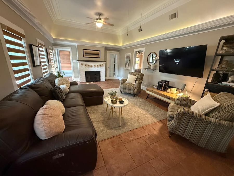 55-inch Smart TV with digital channels, fireplace, smart speakers