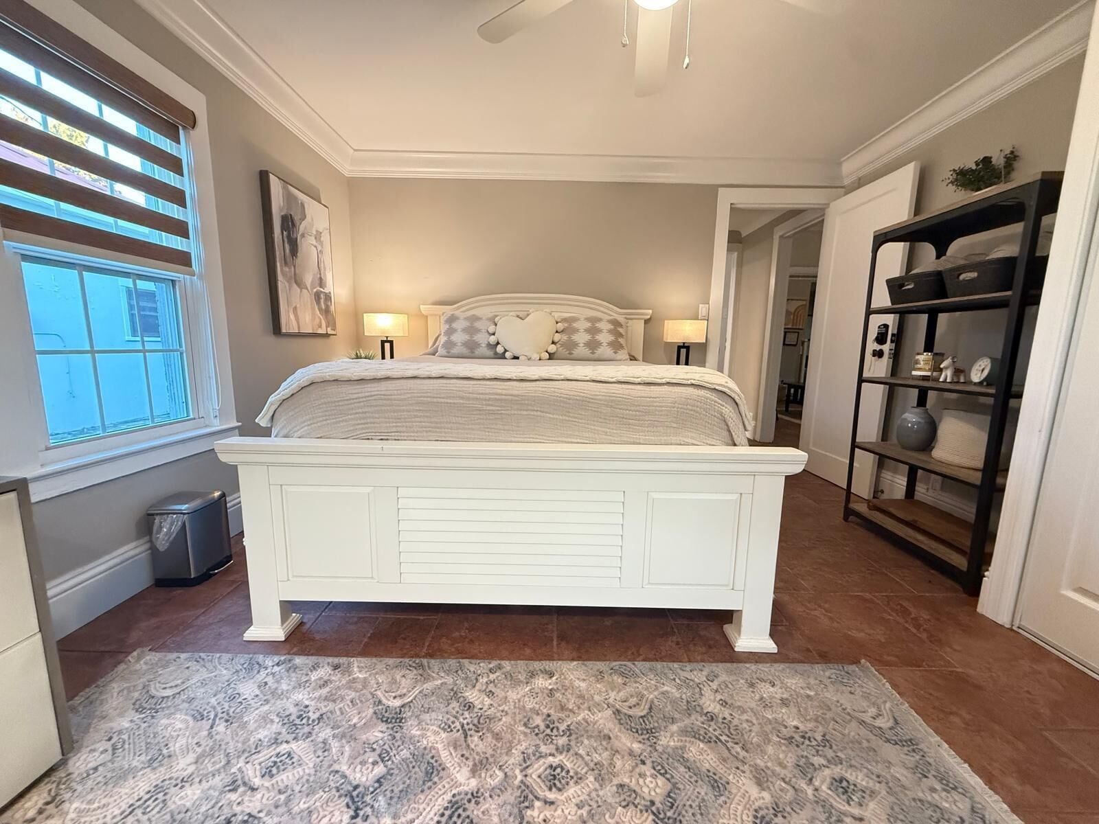 Single Room, 1 Queen Bed, Non Smoking, Microwave | Free WiFi