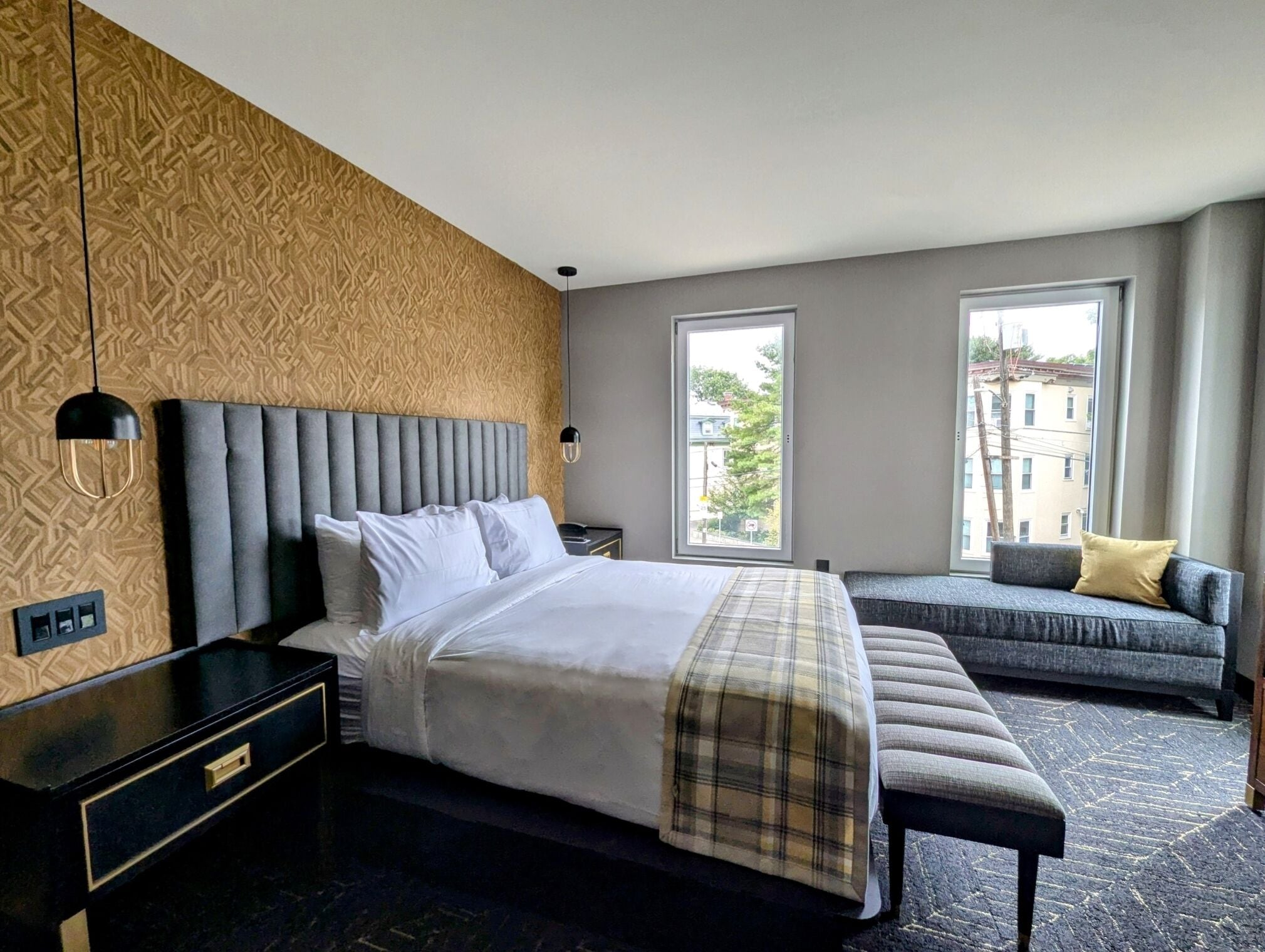 Premium bedding, pillowtop beds, free minibar, in-room safe