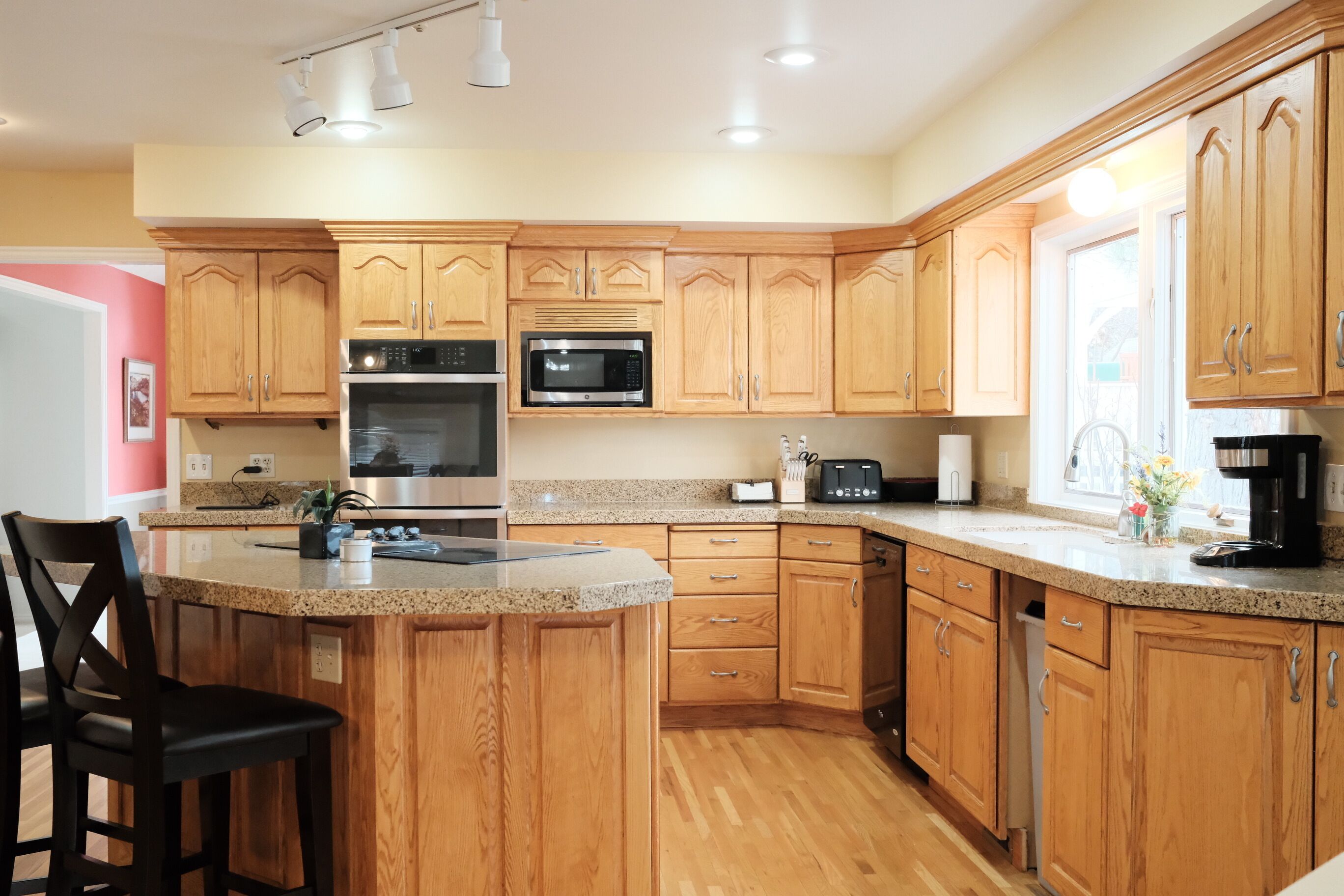 Microwave, oven, stovetop, dishwasher