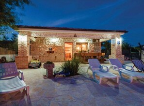 獨棟房屋 (Three bedroom Holiday house with pool) | 室外游泳池