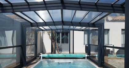 4* villa with indoor swimming spa, billiards