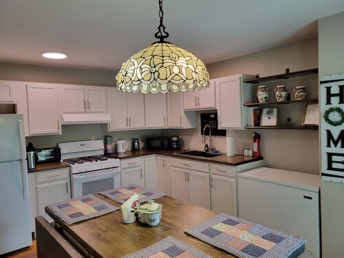 Semi secluded cabin on 2 acres with ample wildlife near lake Corpus Christi.