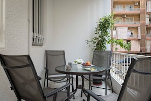 Estudio, 1 cama matrimonial, cocina | Balcón