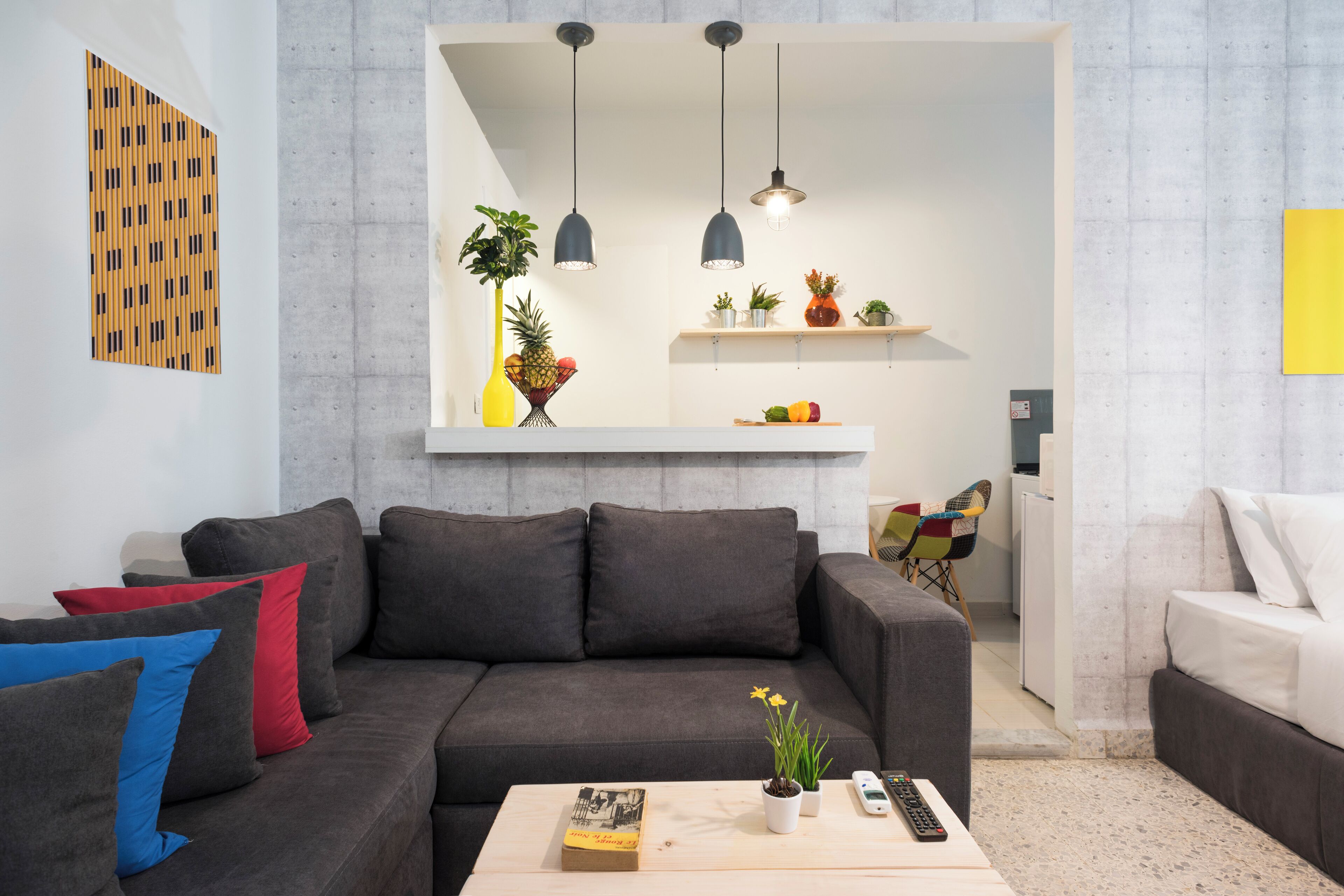 Studio, 1 Double Bed, Kitchen | Living area | 38-inch Smart TV with cable channels, streaming services