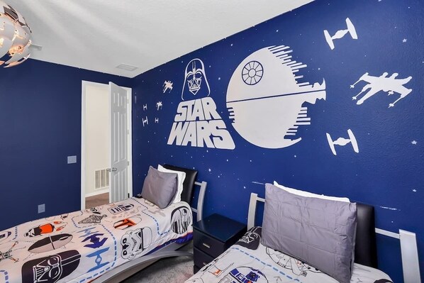 9 bedrooms, WiFi, bed sheets