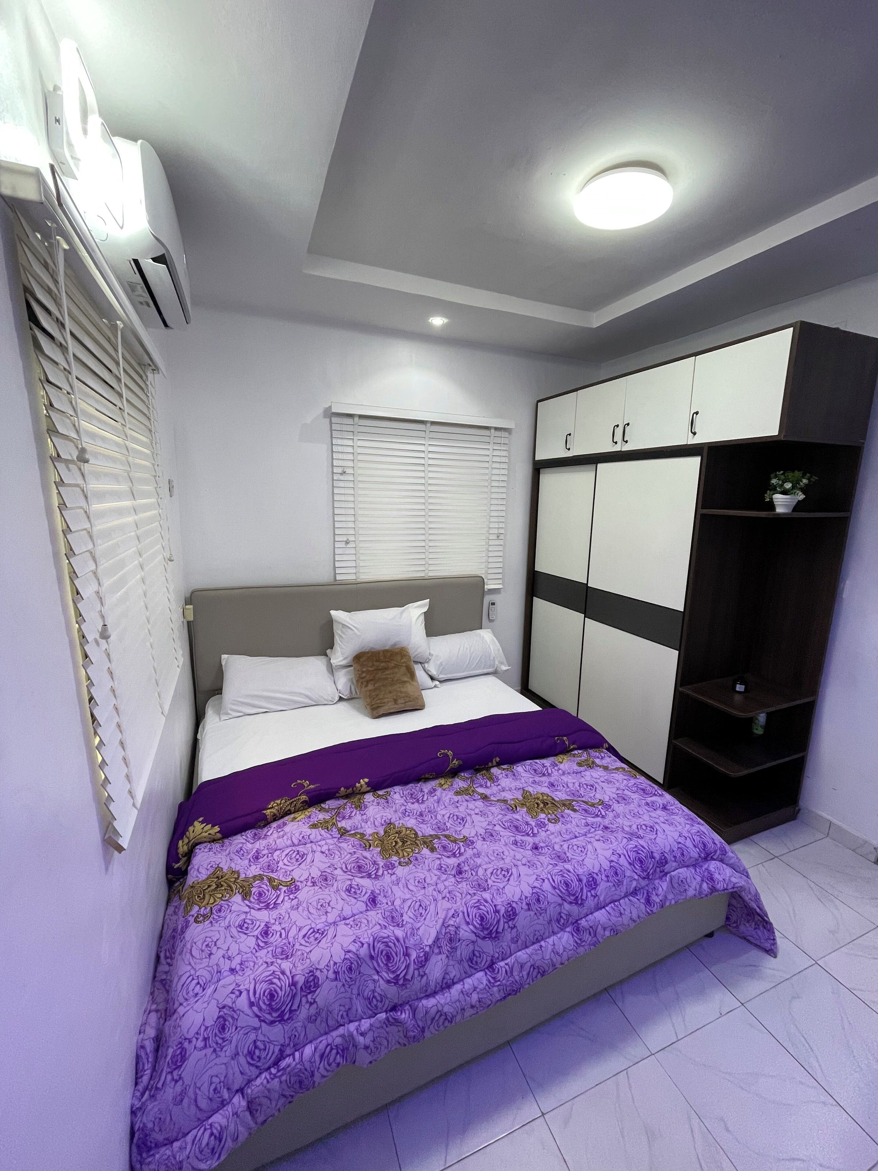 1 bedroom, iron/ironing board, WiFi (free), bed sheets