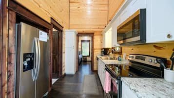 Kabin, Beberapa Tempat Tidur, hot tub (Feelin' Froggy) | Dapur pribadi