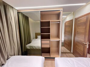 Iron/ironing board, WiFi, bed sheets - 2-Bedroom Luxury Escape (cairo)
