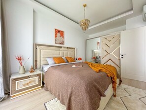 Iron/ironing board, Internet, bed sheets - Apartment 1+1 Qoople Elize 06 near Cleopatra Beach (Alanya)