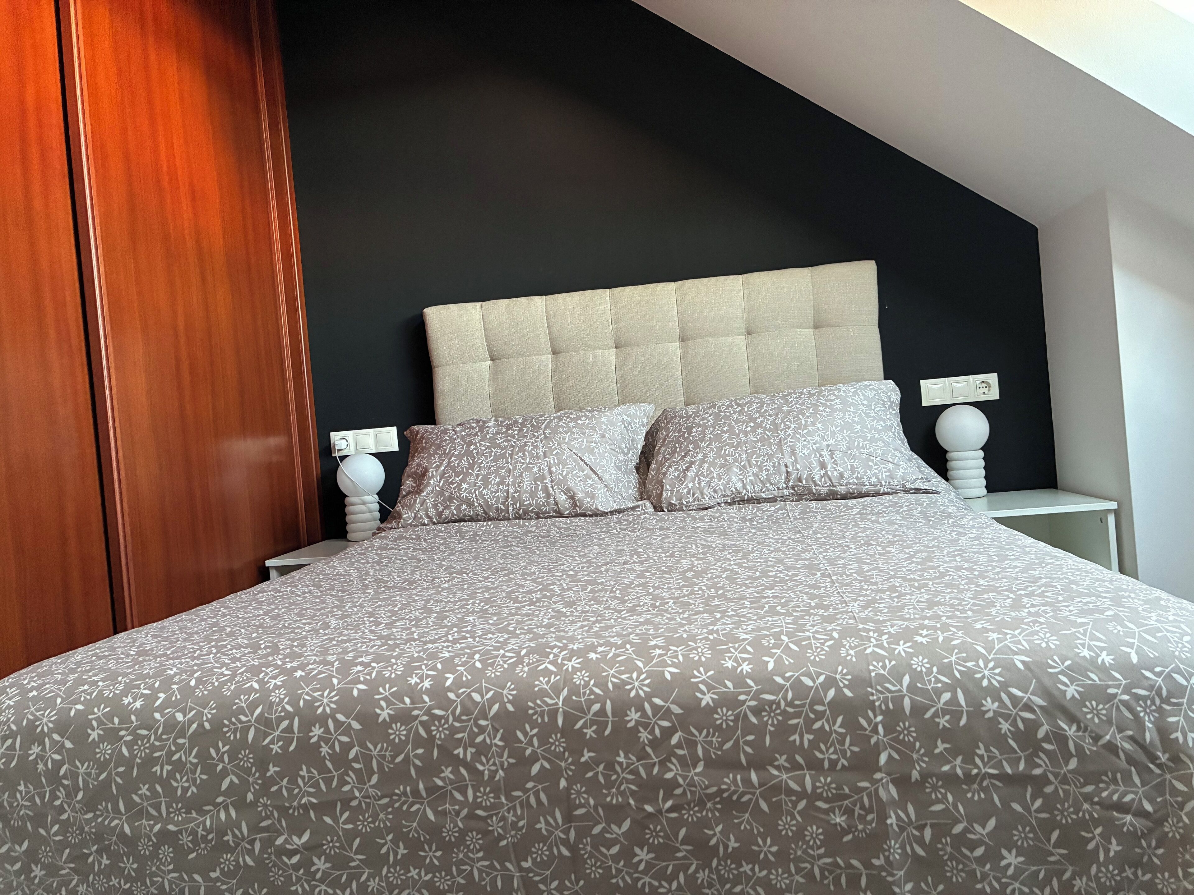 3 habitaciones, tabla de planchar con plancha y wifi gratis 