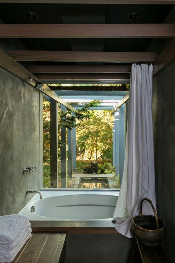 Unclassified image, 1 of 71, button - Gordy`s Place (Bainbridge Island)