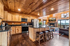 Refrigerador, microondas, horno, placa de cocina