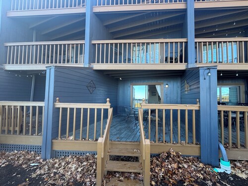 Little Mountain Haven. True ski-in, ski-out. First floor!