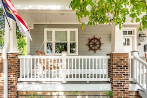Terrace/patio - 4BR Coastal Home + Office | Near Downtown Morehead City & Atlantic Beach (Morehead City)