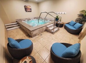 Interior - The Coastal Turtle - Modern Beach Front Retreat (Gulf Shores)