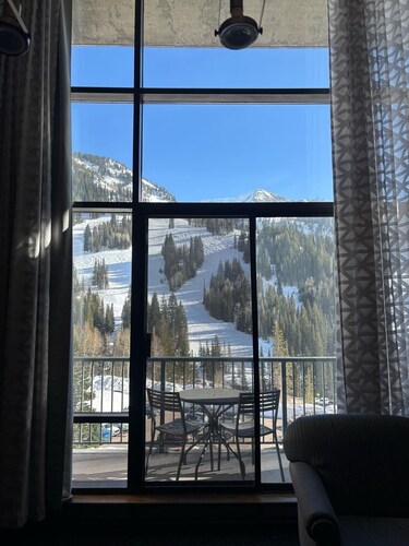 Suite/Loft Room at the Iron Blosom in Snowbird- walk to lifts