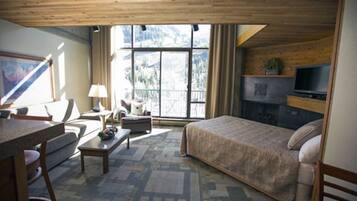 Fer et planche à repasser, Wi-Fi, literie fournie