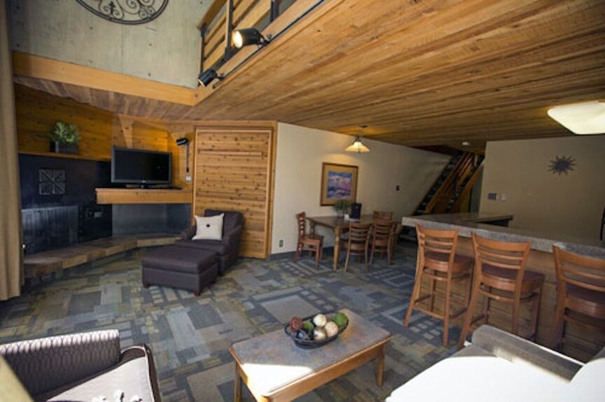 Suite/loft Room At The Iron Blosom In Snowbird- Walk To Lifts - Utah