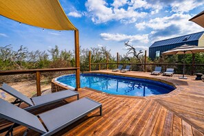 季節限定屋外プール