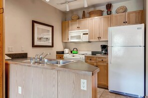 Fridge, microwave, oven, stovetop - Studio Condo w/ Fireplace & Pool | Near Gondola! (Keystone)