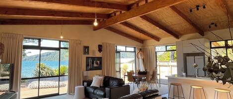 تلفزيون، كُتُب