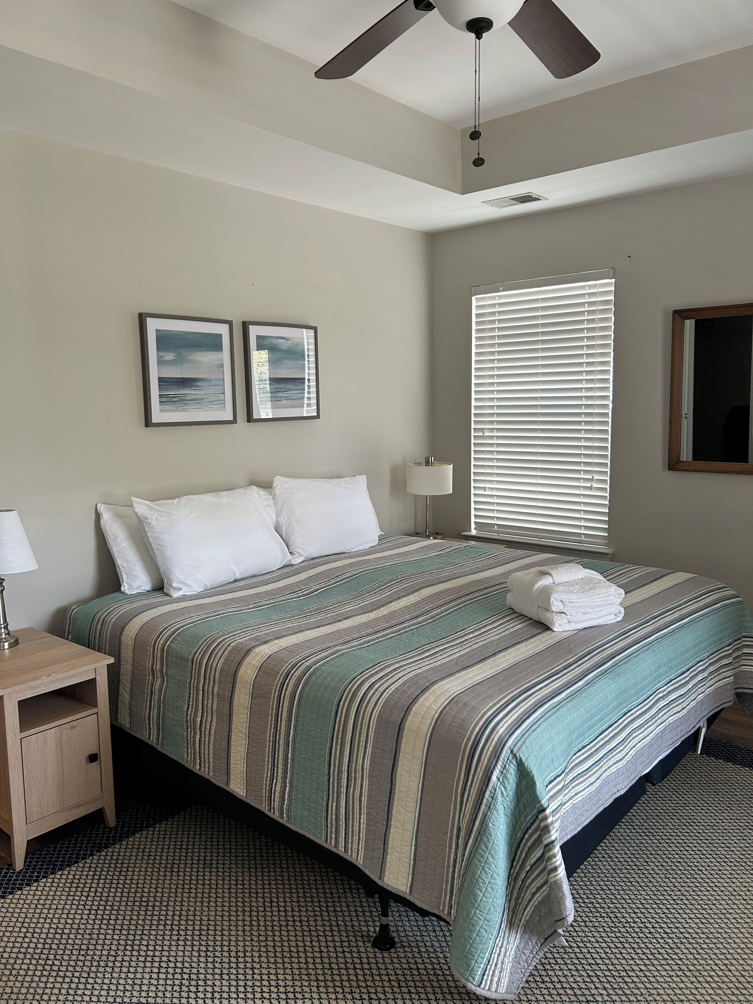 Iron/ironing board, WiFi, bed sheets