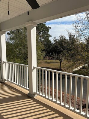 Property grounds - Pond View near Old Town Bluffton (Bluffton)