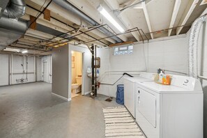 Bathroom - Spacious & well designed 3br/1.5ba w/ Fiber Wi-Fi! (Toledo)