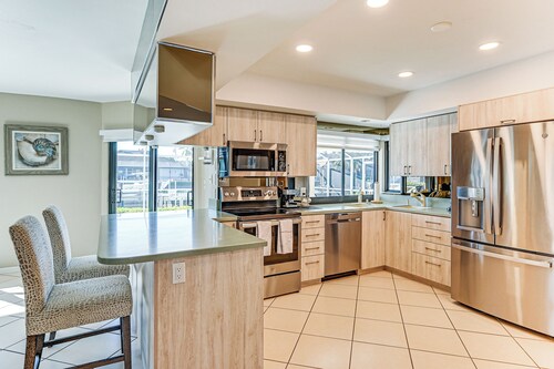 2 Mi to Public Beach: Marco Island Home w/ Dock