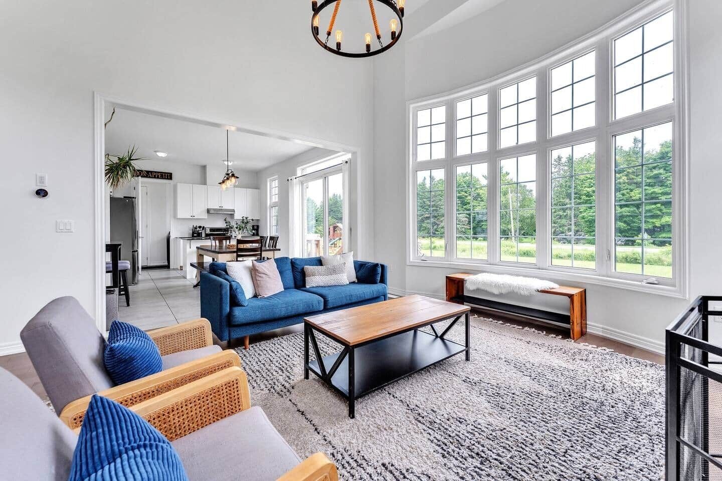 Télévision, cheminée