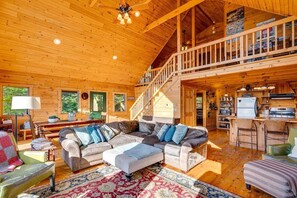Smart TV - Mountain Cabin w/40 Acres, Hot Tub, FirePit & More (Moorefield)